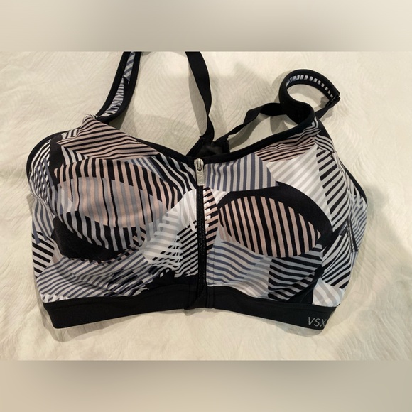 Victoria’s Secret Sports Bra - Picture 1 of 3